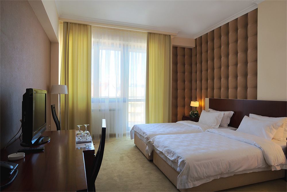 Hotel Turist Kraljevo Extérieur photo
